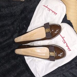 Ferragamo Vara Brown Patent